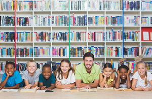 Juego para dinamizar el fondo de una biblioteca escolar RE033