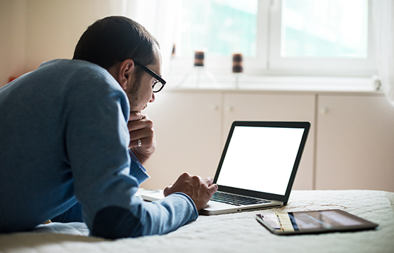 CÓMO ENCONTRAR LA INFORMACIÓN RELEVANTE EN INTERNET RL002